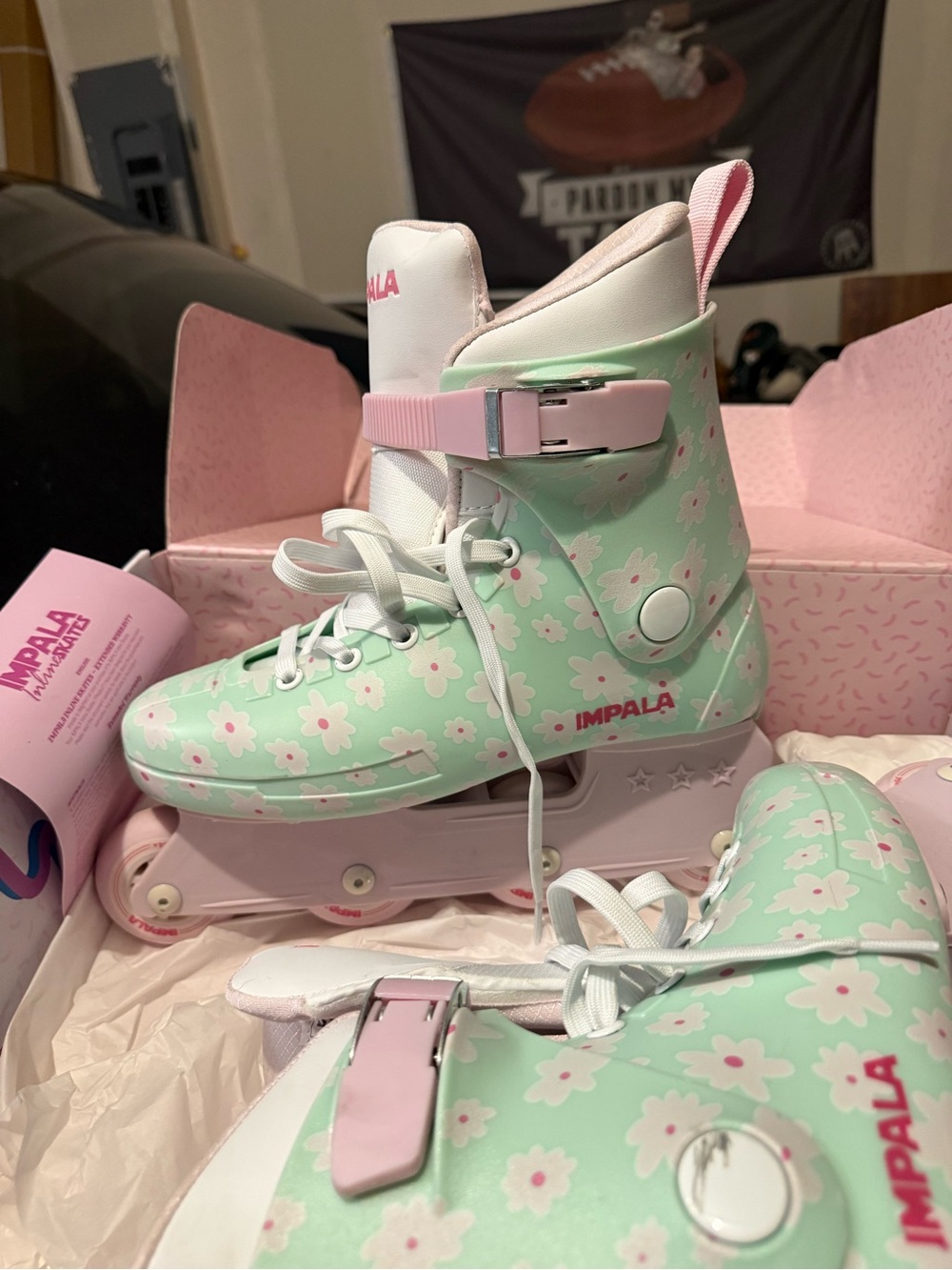 Impala Women's Mint Flower Power Inline Skates - RARE - Picture 4 of 8